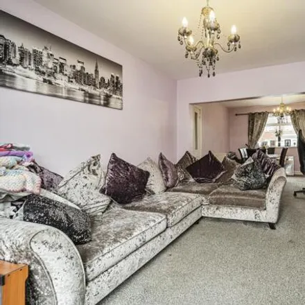 Image 1 - Almond Avenue, Sandwell, WS5 4JS, United Kingdom - Duplex for sale