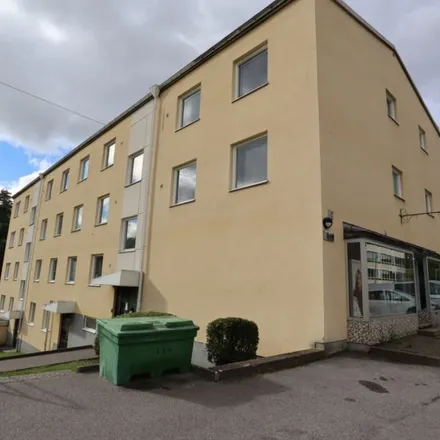 Rent this 3 bed apartment on de Wijks väg 19B in 612 30 Finspång, Sweden