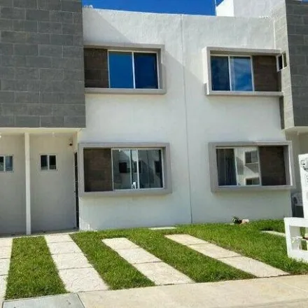 Rent this 3 bed house on Alcatraz in 77560, ROO