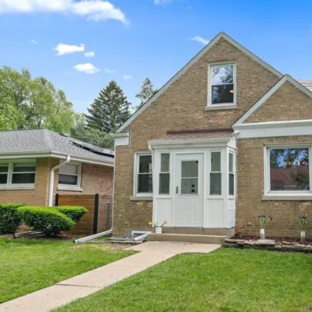 Buy this 4 bed house on 5321 Suffield Ct in Skokie, Illinois