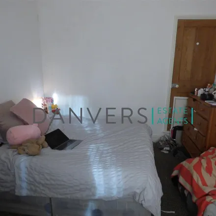 Rent this 4 bed apartment on Grasmere Street in Leicester, LE2 7PT