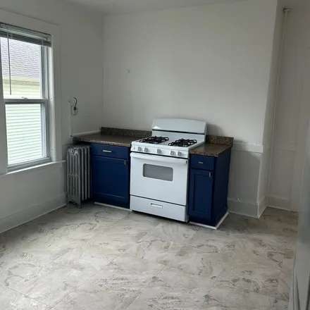 Rent this 2 bed apartment on 96 Hillside Avenue in Hartford, CT 06106