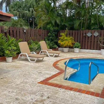 Rent this 4 bed house on La Romana