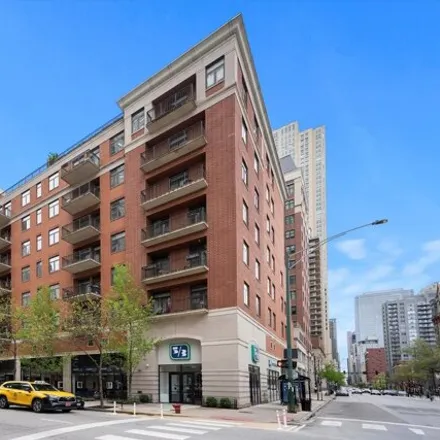 Buy this 3 bed condo on 33 West Huron Street in Chicago, IL 60610