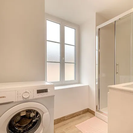 Image 2 - Limoges, Haute-Vienne, France - Apartment for rent