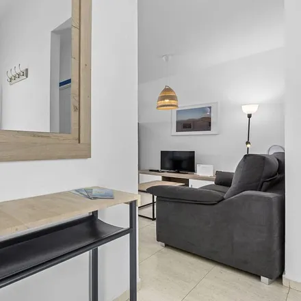 Image 8 - Playa Blanca, Avenida marítima, 35580 Yaiza, Spain - Apartment for rent