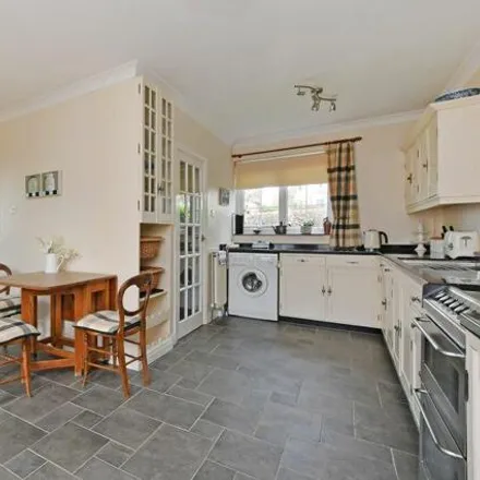 Image 3 - Whirlowdale Road, Sheffield, S7 2NF, United Kingdom - House for sale