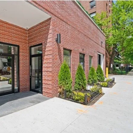 Image 7 - 35-50 85th Street, New York, NY 11372, USA - House for rent