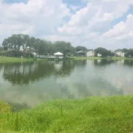 Buy this 1 bed condo on 340 Lake Parsons Green in Brandon, FL 33511