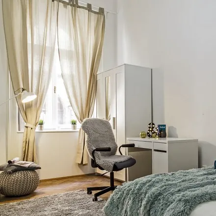 Rent this 2 bed room on Budapest in Leonardo da Vinci utca 4-6, 1082