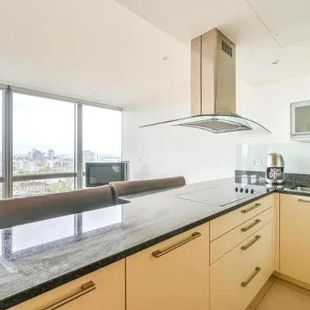 Image 3 - Platform 4, North Quay, Canary Wharf, London, E14 4AL, United Kingdom - Apartment for sale