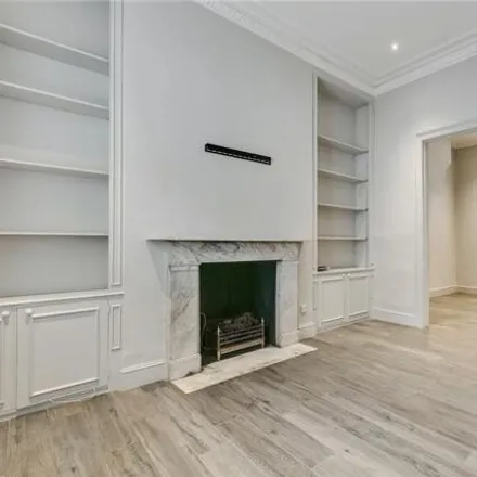 Rent this 4 bed house on Rye House in Ebury Bridge Road, London