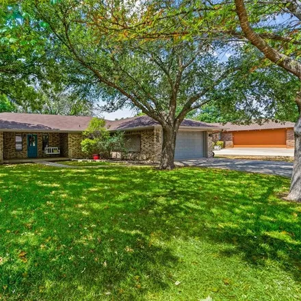 Buy this 3 bed house on 1813 Lois Street North in Kerrville, TX 78028