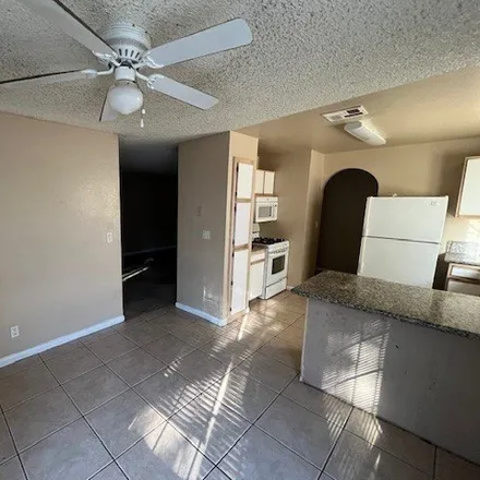 Image 6 - 2053 Bay Hill Drive, Las Vegas, NV 89117, USA - Condo for rent