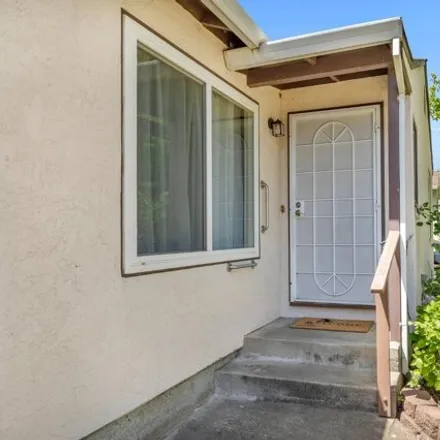 Image 4 - 6252 3rd Ave, Sacramento, California, 95817 - House for sale