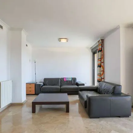 Rent this 2 bed apartment on Avinguda del Mestre Rodrigo in 16015 Valencia, Spain