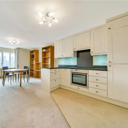 Rent this 1 bed room on 104 Portman Gate in London, NW1 6LW