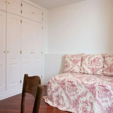 Rent this 2 bed apartment on Shina Tora Ya in Calle de Claudio Coello, 41