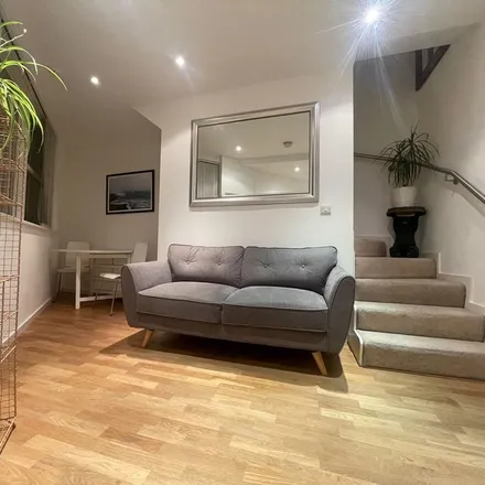 Rent this studio apartment on Tesco Express in 43 Holloway Road, London