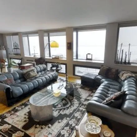 Buy this 3 bed apartment on #4n,1110 North Lake Shore Drive in Downtown Chicago, Chicago