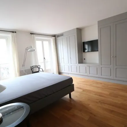 Image 7 - 6 Passage Saint-Philippe du Roule, 75008 Paris, France - Apartment for rent