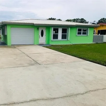 Rent this 2 bed house on 713 Killarney Drive in Sebring, FL 33870