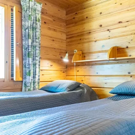 Rent this 2 bed house on Loviisa in Loviisan tori, 07901 Loviisa