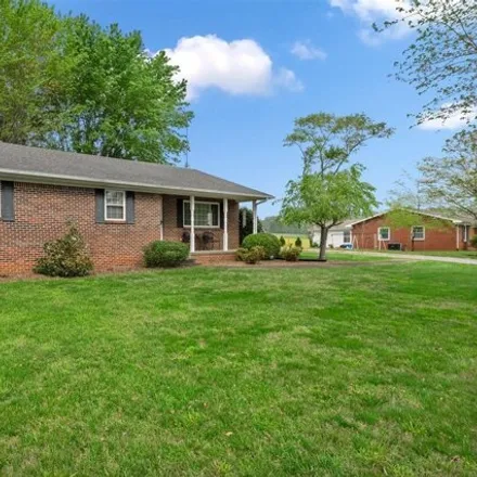 Image 3 - 891 Stringtown Flippin Road, Mount Hermon, Monroe County, KY 42167, USA - House for sale