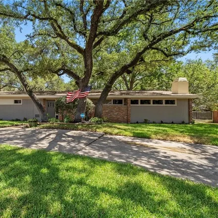 Buy this 3 bed house on 2112 Gregory Lane in Waco, TX 76708