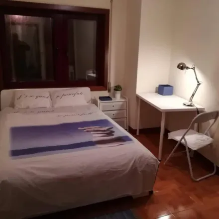 Rent this 2 bed apartment on Trevo in Rua do Paraíso, 4000-376 Porto