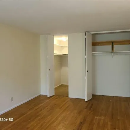 Image 4 - 10 Oakwood Terrace, New Windsor, NY 12553, USA - Apartment for sale