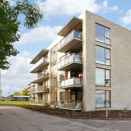 Rent this 3 bed apartment on Mortonsvej 36 in 2800 Kongens Lyngby, Denmark