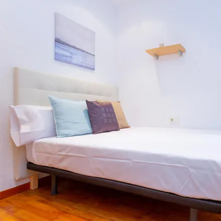 Rent this 2 bed apartment on Carrer de París in 129, 08001 Barcelona