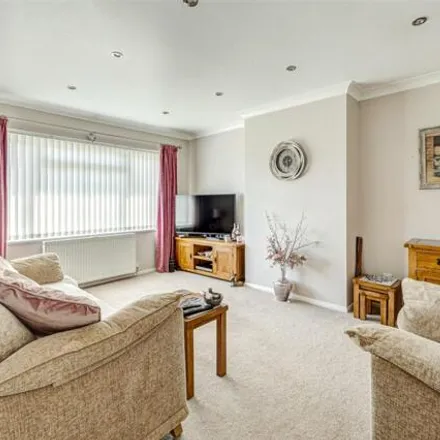 Image 2 - Windermere Crescent, Goring-by-Sea, BN12 6JY, United Kingdom - House for sale