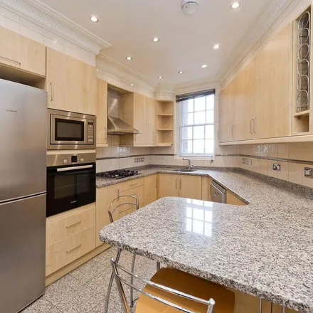 Rent this 3 bed apartment on St Johns Wood Court in St John's Wood Road, London