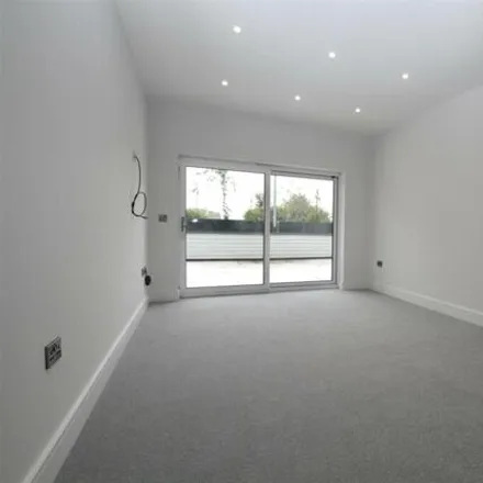 Image 4 - Beech Road, Hadleigh, SS7 2AG, United Kingdom - Apartment for sale