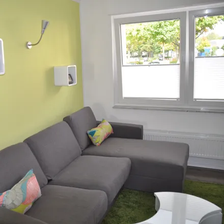 Rent this 2 bed apartment on Meier zu Hartlage in Heeper Straße 124, 33607 Bielefeld