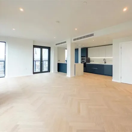 Rent this 3 bed apartment on 10-40 Violet Road in London, E3 3QR