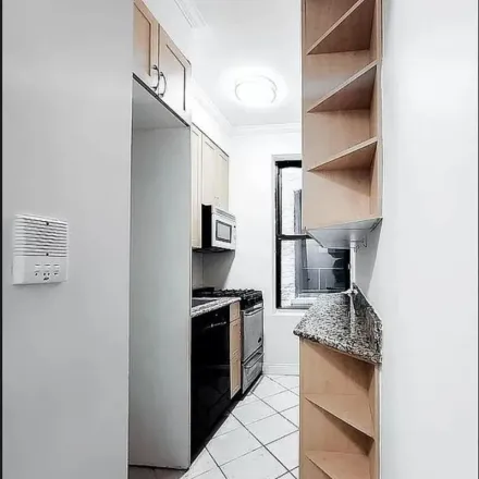 Rent this 2 bed apartment on Intelligent Kitchen in 521 Amsterdam Avenue, New York
