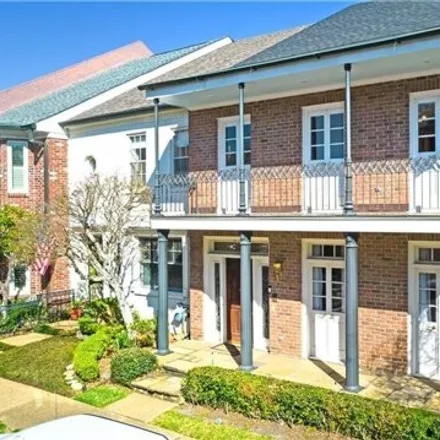 Rent this 4 bed townhouse on 801 Rue Royal in Oak Ridge Park, Metairie