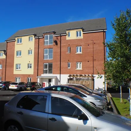 Rent this 2 bed apartment on Greggs in New Cut Road, Swansea