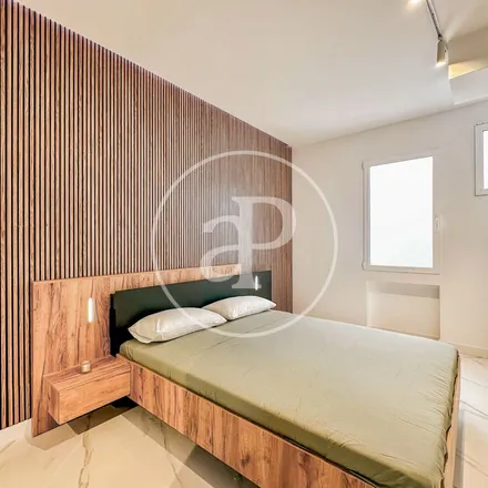 Image 3 - Enrique Tomas, Calle de Carretas, 21, 28012 Madrid, Spain - Apartment for rent