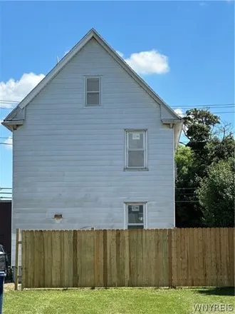 Image 3 - 638 22nd St, Niagara Falls, New York, 14301 - House for sale