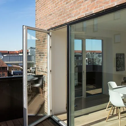 Rent this 3 bed apartment on Strandlodsvej 19B in 2300 København S, Denmark