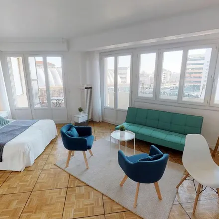 Rent this 4 bed apartment on 18 Rue Jules Ferry in 34062 Montpellier, France