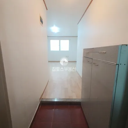 Rent this 3 bed apartment on 서울특별시 강남구 대치동 941-9