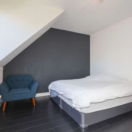 Rent this 5 bed apartment on Roeltjesweg 19 in 1217 TC Hilversum, Netherlands