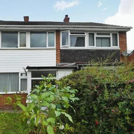 Buy this 3 bed duplex on Torc Avenue in Tamworth, Staffordshire
