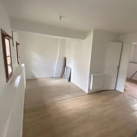 Rent this 2 bed apartment on 100 Rue de la République in 76000 Rouen, France