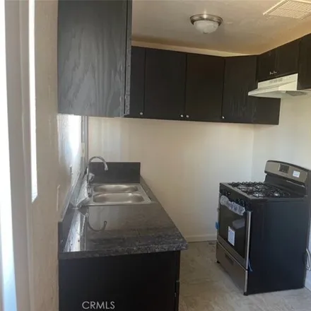 Image 2 - 5073 Woodman Avenue, Los Angeles, CA 91423, USA - Apartment for rent